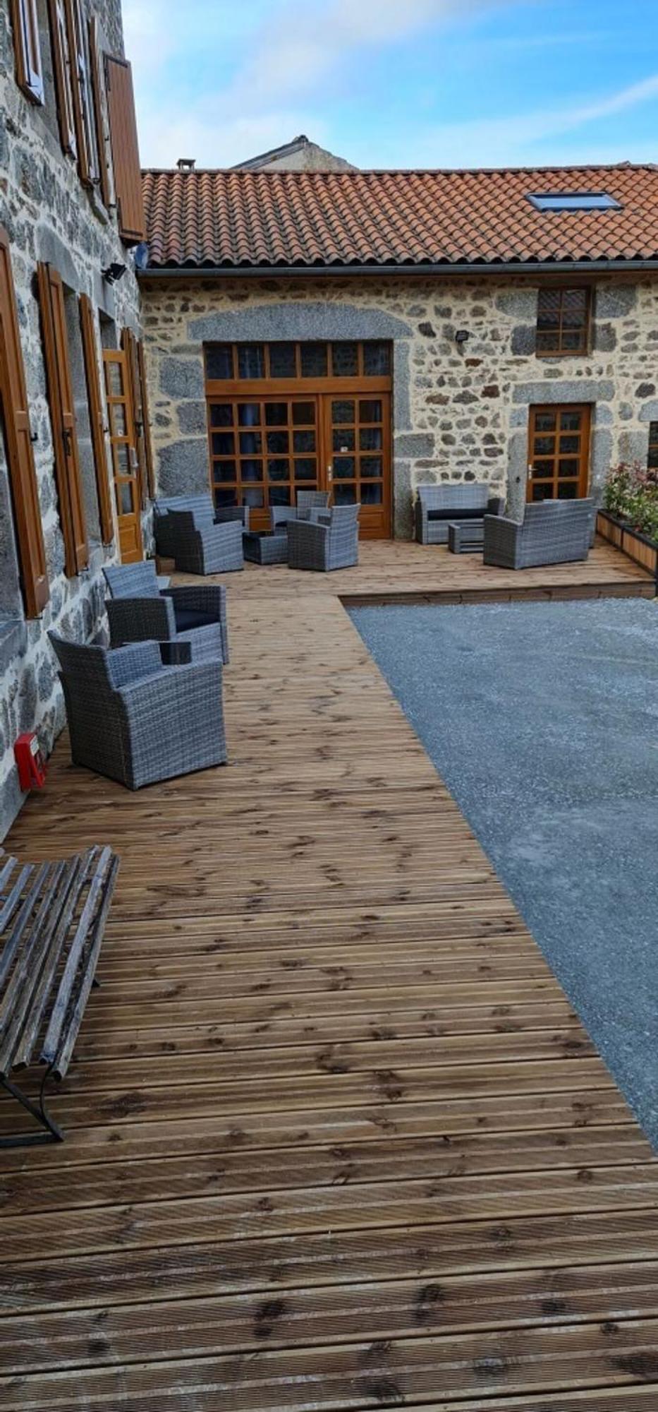 L'Auberge De La Source La Valla-sur-Rochefort Esterno foto